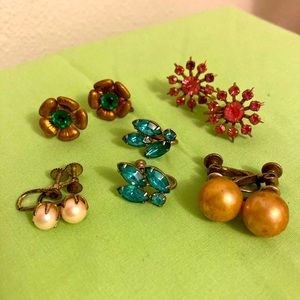 5 Pair VINTAGE earrings - Screw Post